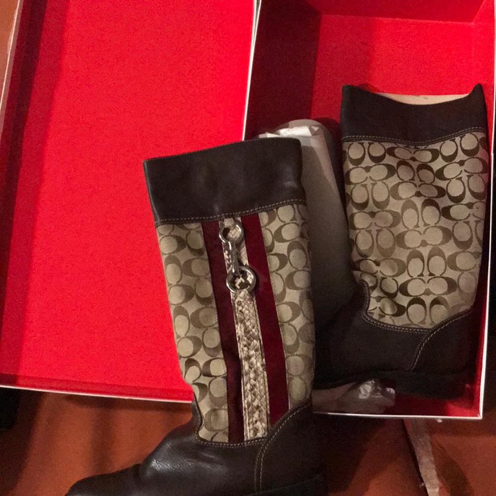 Coach boots